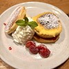 カフェ 桜コ.. - 苺とカスタードのプブリュレパンケーキ