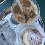 ANTICO CAFFE AL AVIS - アイスラテとシュークリームみたいなやつ！