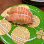 もりもり寿し - 生サーモンとろ¥480