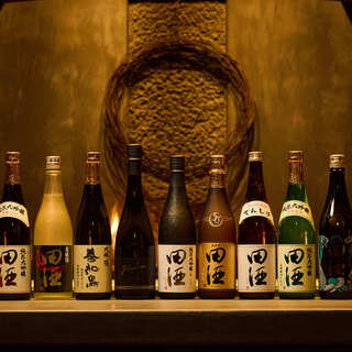 青森の地酒を中心とした日本酒や逸品に合うワインをラインナップ