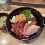 又こい家 - 全景　味噌汁付きです