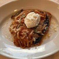 トラットリア グランボッカ - ナスとリコッタチーズのトマトソースパスタ