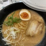 はま寿司 - 豚骨辛ラーメン。これ、辛くて美味しい