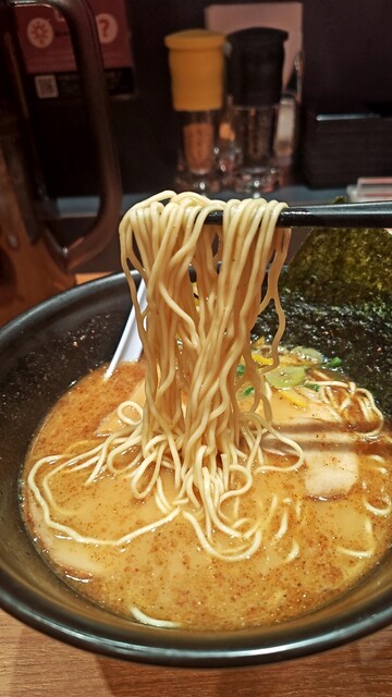 【豚骨醤油ラーメン麺硬めさま専用】東京エイリアンズ 缶バッジ 天空橋 カフェ 東京エイリアンズ 天空橋翔 ハオハオカフェ 缶バッジ チャイナ 3