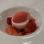 ザ ストリングス表参道 - 