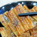 小谷食堂 - あなごめしのあなごリフト