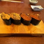 魚善 - 軍艦巻き