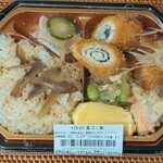 グリーングルメ - 料理写真:【五彩弁当（鶏ごぼうご飯）】859円