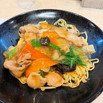 餃子の王将 - 豚肉たっぷりあんかけ焼そば¥858