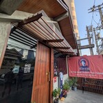 Sri Trat Restaurant & Bar - 