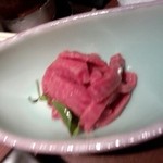 松坂もも肉のユッケ風