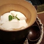 松阪牛焼肉　一徹 - 杏仁豆腐 かため