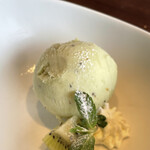 ワカヌイ グリル ダイニング バー 東京 - キュウイのシャーベット