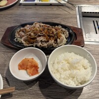 焼肉&手打ち冷麺 二郎 KANAYAMA - A5焼肉定食