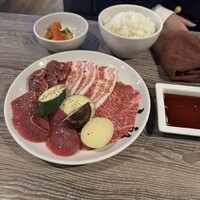 焼肉&手打ち冷麺 二郎 KANAYAMA - 二郎セット