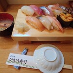 魚河岸 ひかり寿司 - ■おまかせ特撰握り（味噌汁付き）