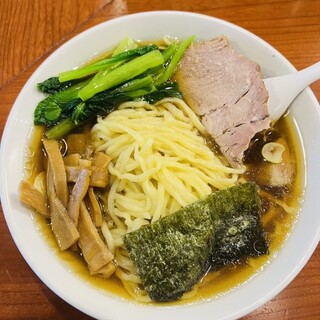 口コミ一覧 : らぁめん 満来 （まんらい） - 新宿西口/ラーメン [食べログ]