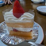 赤羽製菓 シェ・アカバネ - 苺ショート500円だったかな？