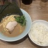 横浜家系ラーメン 銀家 パルナード店