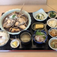 一つ木竹林草 - 鯛のかぶと煮　2,000円