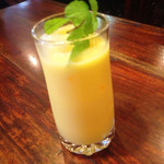 印度料理シタール - マンゴーラッシー