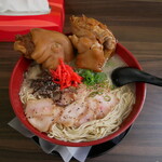 コラーゲン豚骨ラーメンとこ豚平和園 - 