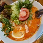 アジアン屋台 チャオパリバール - トムヤムラーメンセット(1,000円)