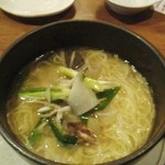 ツバクロ すっぽん食堂   - 丸ラーメン