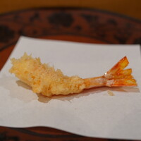 天ぷら浅沼 - 車海老：しっかり揚げ