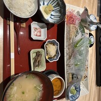 対馬のどぐろとイカ活き造り 博多 魚蔵 都ホテル店 - 