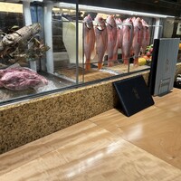 対馬のどぐろとイカ活き造り 博多 魚蔵 都ホテル店 - 