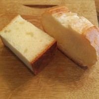 トラットリア・アルベロ - パン二種類