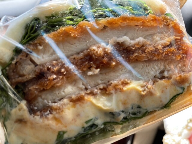 cafe TRAINNO sandwich