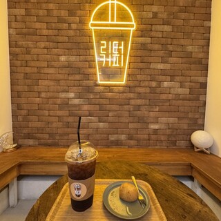 SHINCHON CAFE_1