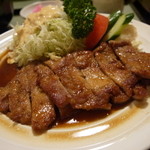 グリルくいしん坊 - 焼肉はポークジンジャーぽい