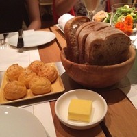 Benoit Alain Ducasse - パンはもちろん自家製のカンパーニュ＼(^o^)／