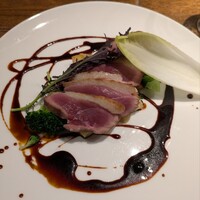 シャンパン食堂 - A.マグレ鴨のロティ、ビガラードソース