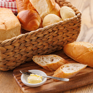 期間限定で変わるコラボパン♪