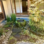 イチリン ハナレ - 中庭