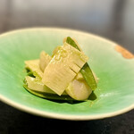 イチリン ハナレ - ❶帆立と春竹炒め