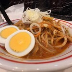 蒙古タンメン中本 - ゴモミ具材アップ