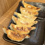 横浜家系ラーメン 吟家 - 餃子6個