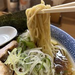 中華そば 多賀野 - 麵リフト