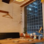 ヤキトリ まだらや - 店内