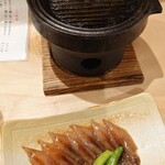 蕎麦の実 - ホタルイカ酒盗鉄板焼