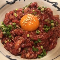 牛刺しと焼肉 仔虎 クリスロード店 - 