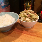 らーめん家 政 - 今月のクーポンはキャべチャーとビール
      嬉しいね