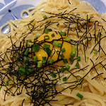鎌倉パスタ - 「釜玉パスタ」。シンプルなのに美味しい。ボク好み。