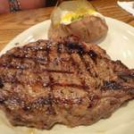 Lone Star Steakhouse & Saloon - 