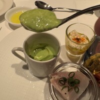 アンフュージョン - 長崎五島のトラフグ白子のフラン浅葱風味